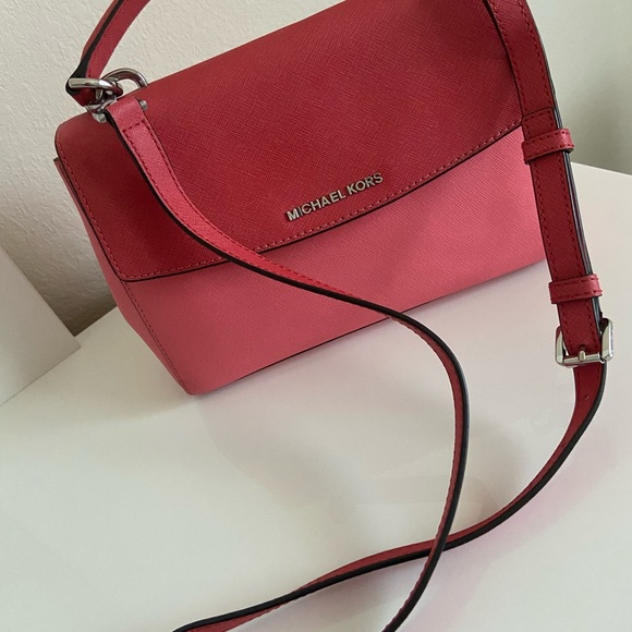 MICHAEL KORS Crossbody Leather Bag - Picture 3 of 9